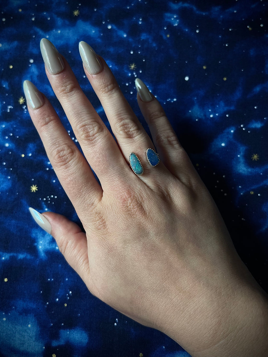 Size 7; Floater Ring