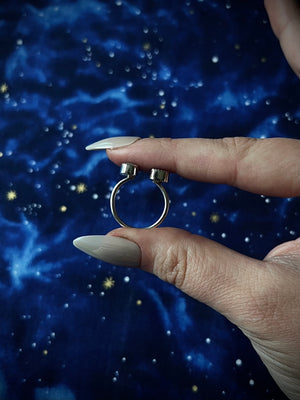 Size 7; Floater Ring