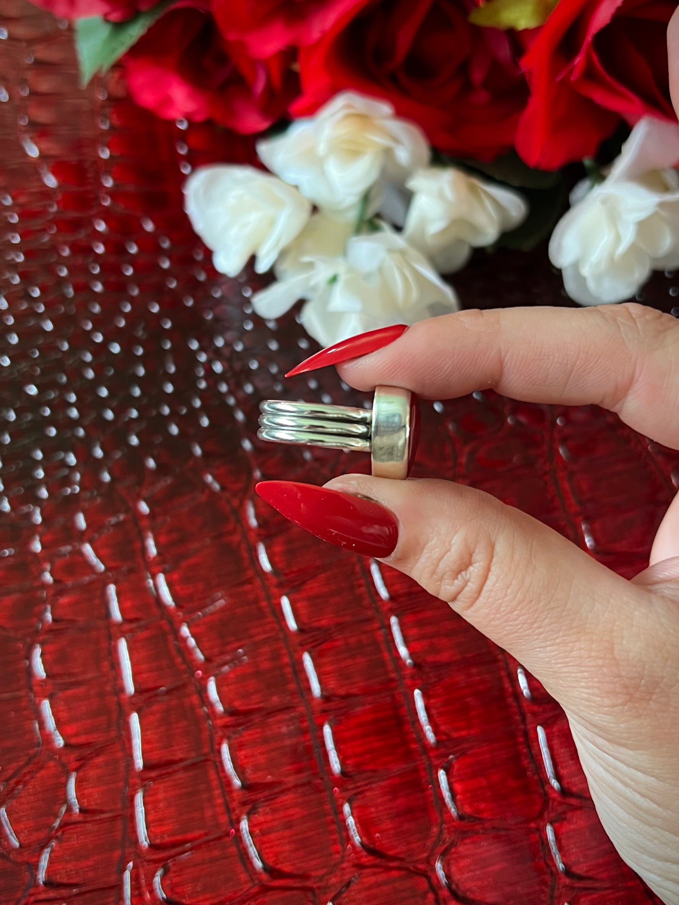 The Heartbreaker Ring; MTO